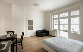 Cozy Studio In Quiet Courtyard Near Charles Bridge